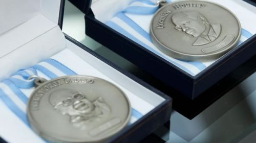 Las científicas repudian los premios del patriarcado