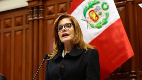 Protestas callejeras en Perú tras la designación de Mercedes Aráos como nueva presidenta