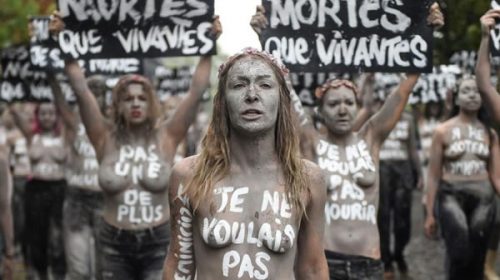 Activistas de FEMEN contra los femicidios