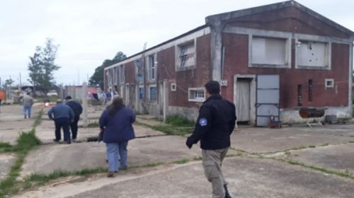 Concordia: Hallaron 20 trabajadores del arándano viviendo en condiciones de hacinamiento