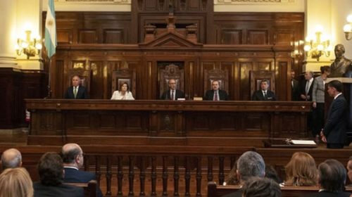 El Gobierno pide a la Corte que convoque a una audiencia con las provincias