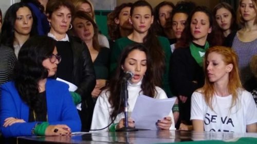 Thelma Fardín habló tras el pedido de captura a Juan Darthés