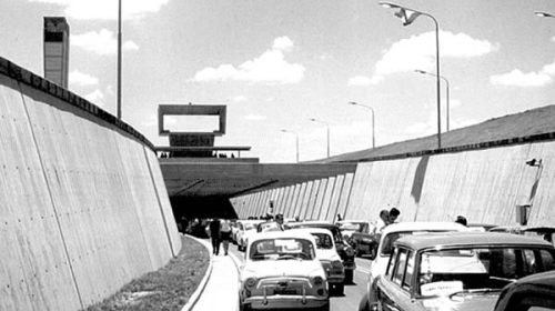 Con una caravana de vehículos de época reeditarán la inauguración del túnel subfluvial