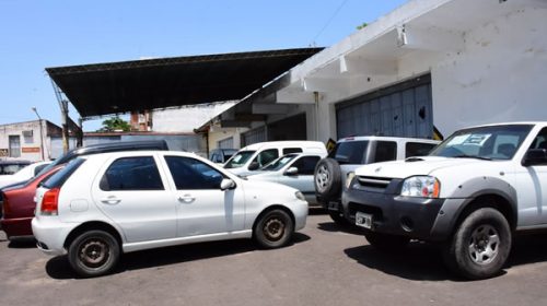 Se realizó una subasta pública de vehículos oficiales