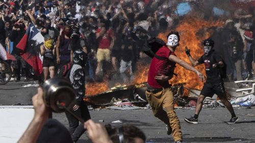 El acuerdo para una nueva Constitución no detiene las protestas en Chile