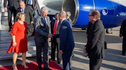 Miguel Díaz-Canel, el primer mandatario extranjero que llegó para la jura de Alberto Fernández