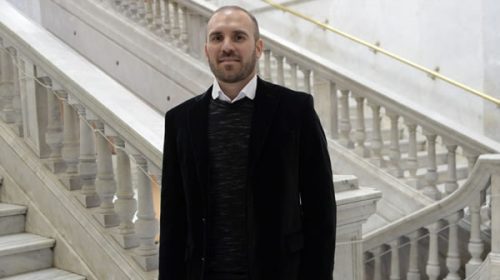 Guzmán se reúne en Madrid con funcionarios para analizar la negociación con el FMI