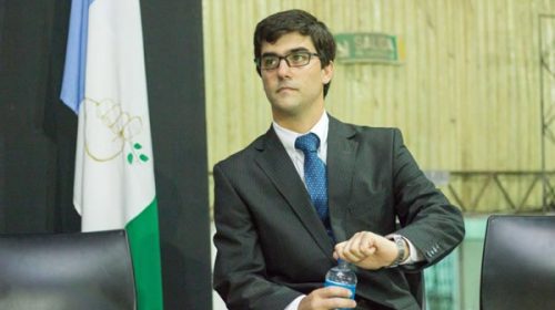 La Paz se sumó al congelamiento de sueldos políticos