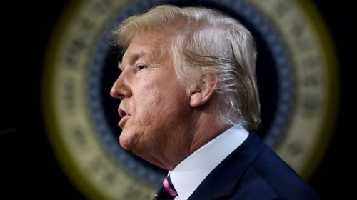 Trump opta por imponer más sanciones económicas a Irán para enfriar el conflicto