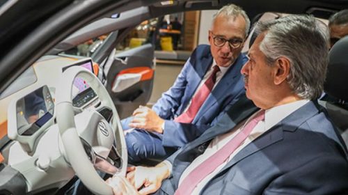 Volkswagen realizará inversiones por US$ 800 millones en la Argentina Volkswagen realizará inversiones por US$ 800 millones en la Argentina