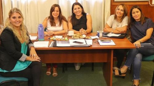 Diputadas trabajan en la articulación de una agenda sobre justicia social y género Diputadas trabajan en la articulación de una agenda sobre justicia social y género