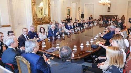 El Presidente recibió a legisladores e intendentes de Córdoba