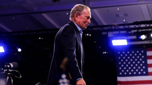 Bloomberg se bajó y apoya a Biden