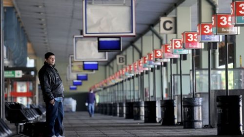 Suspenden por el fin de semana largo micros y trenes de larga distancia y vuelos de cabotaje