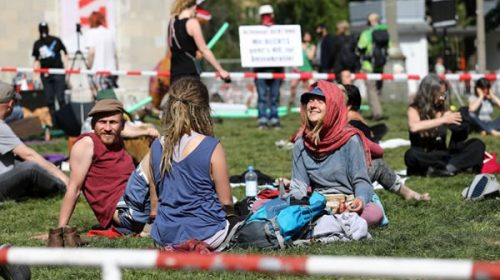 Suben los contagios en Alemania días después de aliviar restricciones