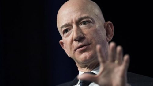 Forbes: Jeff Bezos sigue a la cabeza de los estadounidenses más ricos y Trump retrocede