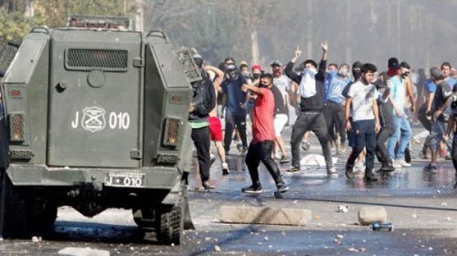 Saqueos y cacerolazos en Santiago, donde la cuarentena dispara el hambre
