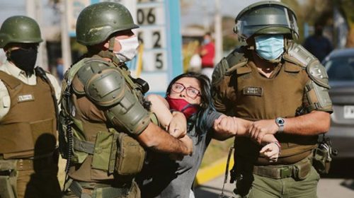 Chile: los contagios escalan y Piñera despliega a las FF.AA. en Santiago para frenar la violencia