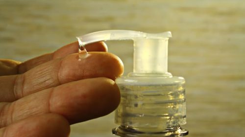 Extienden por dos meses más el congelamiento en el precio del alcohol en gel