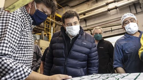 “Buscamos reconstruir el tejido social desde abajo”