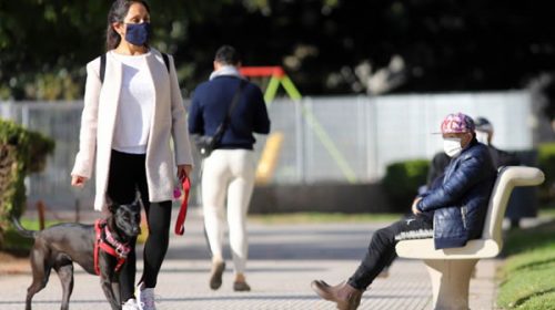 Mayor apertura y pedidos de prudencia en debut de etapa de “distanciamiento social”