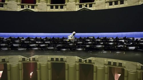 Otros dos diputados dieron positivo tras participar de la última sesión