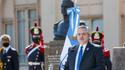 “Hoy el orgullo nacional se gana plantándose frente a los acreedores”