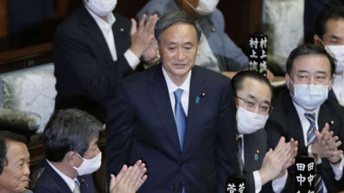 Yoshihide Suga es el nuevo primer ministro de Japón