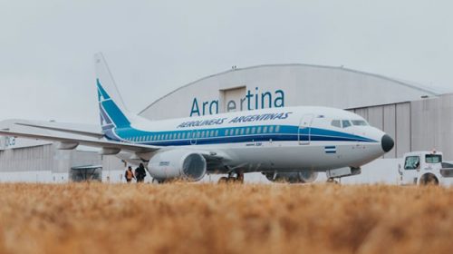 Los pasajes de Aerolíneas Argentinas incluirán seguro contra el coronavirus