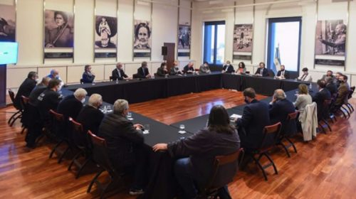 El Gobierno lanzó el acuerdo social con respaldo de empresarios y sindicatos