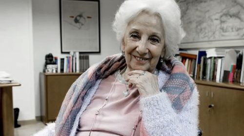 Estela de Carlotto: “Tenemos fuerza todavía los que creemos en el amor y no en el odio” Estela de Carlotto: “Tenemos fuerza todavía los que creemos en el amor y no en el odio”