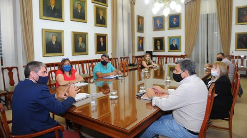 El gobierno convocó a los gremios estatales para abordar la política salarial para este año