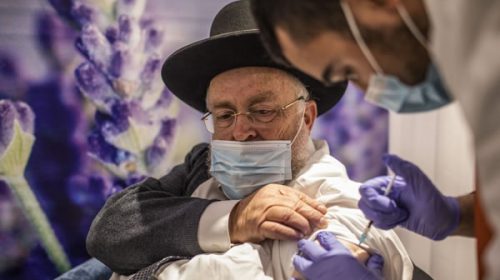 Pfizer suspendió el envío de vacunas a Israel por falta de pago