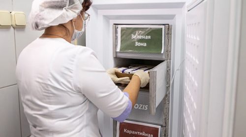 Rusia registró la vacuna monodosis Sputnik Light que tiene una eficacia de 79,4%
