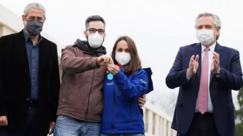 “Vamos a poner de pie la misma Argentina que ellos arrodillaron”