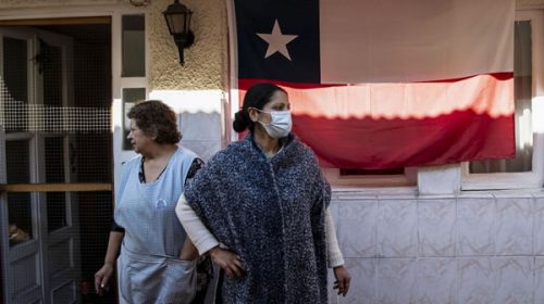 A pesar de la masiva campaña de vacunación, en Chile suben los contagios y se extreman las medidas