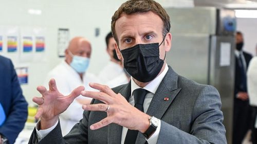 Un hombre abofeteó a Macron en el sur de Francia