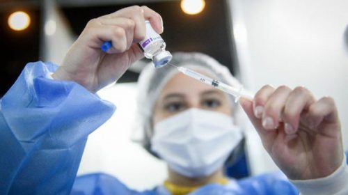 El 40% de los mayores de 18 años recibieron su primera dosis contra el coronavirus