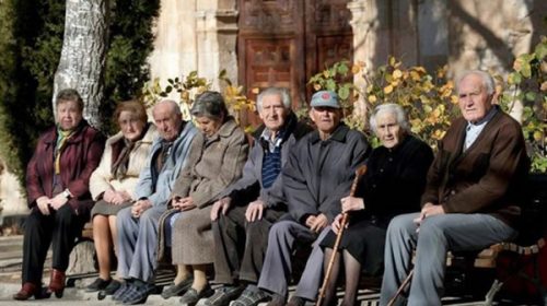 La expectativa de vida en EEUU cae por el Covid-19 y se parece a la de la Segunda Guerra Mundial
