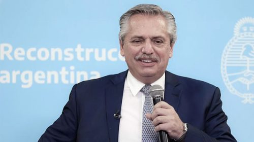 El Presidente viaja a Chaco y recorre las instalaciones de una empresa metalúrgica