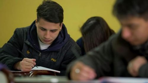 Buscan que casi 8.000 estudiantes entrerrianos terminen la escuela secundaria