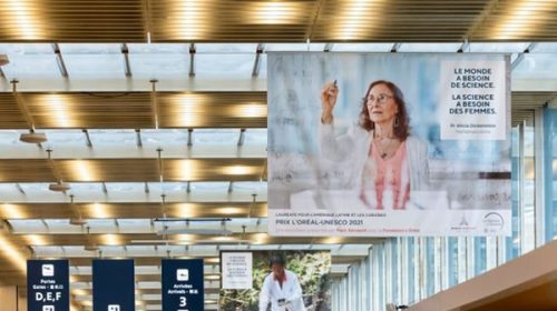 Matemática argentina es la imagen de los principales aeropuertos del mundo