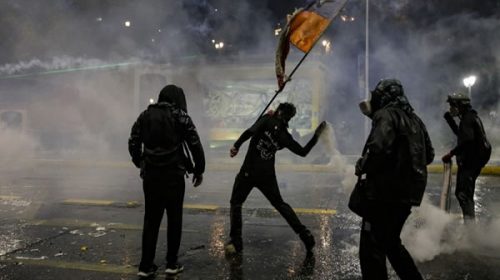 Chile: dos muertos y 450 detenidos dejan los disturbios a dos años del estallido social