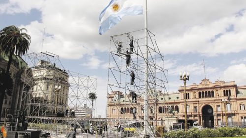 “Estado de movilización permanente”, la épica que busca inaugurar hoy el oficialismo