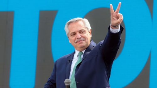 Fernández encabeza un acto en el CCK del encuentro “Nosotras Movemos al Mundo”