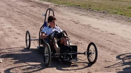 Alumnos de la Escuela Técnica de Chajarí participarán con dos autos eléctricos en el desafió ECO YPF