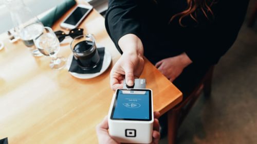 La tarjeta de débito es el medio de pago más utilizado por los argentinos