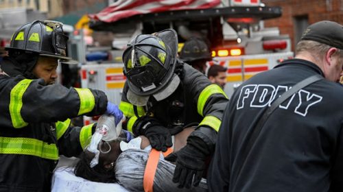 Horror en Nueva York: incendio en un edificio deja decenas de heridos y 19 muertos