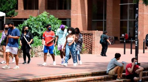 Por el Covid-19, las universidades de EEUU perdieron más de medio millón de estudiantes
