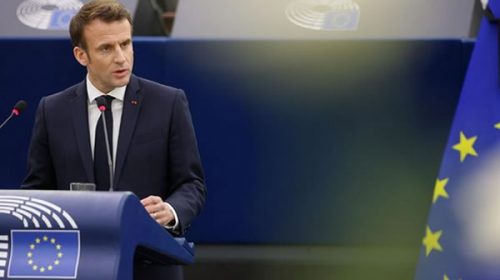 Macron pidió incluir al aborto entre los derechos fundamentales de la Unión Europea